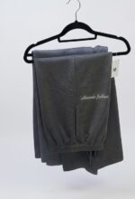 logos Images are for display purposes only. Material: Premium Interlock Fabric. كل منتجاتنا ساده لايوجد عليها اسم البراند الصور عينات لعرض المنتج فقط الخامه انترلك فاخر